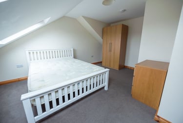 5 bed house, Hatherley Road, New Town, Reading, RG15QE - Image 1