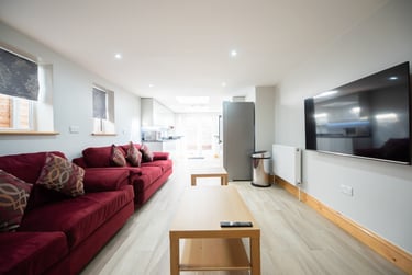 6 bed house, De Beauvoir Road, New Town, Reading, RG15NS - Image 1