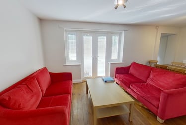 5 bed house, Friars court, The park estate, Nottingham, NG71EW - Image 2
