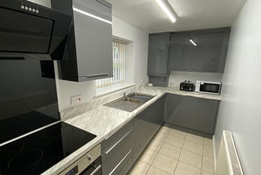 3 bed flat, Richmond  grove, Victoria park, Manchester, M130DP - Image 1