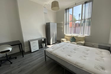 1 bed flat, Dickenson road, Longsight, Manchester, M130NG - Image 2