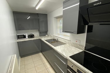 3 bed flat, Richmond  grove, Victoria park, Manchester, M130DP - Image 1