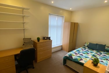 2 bed flat, Portland Crescent, Victoria park, Manchester, M130BU - Image 5