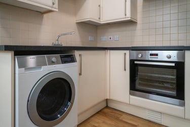 7 bed house, Hughenden Road, Near university, High wycombe, HP135PE - Image 3