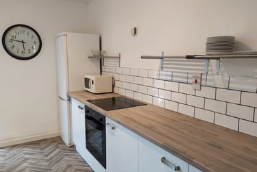 4 bed house, Mins Walk To Uni, Southsea, Portsmouth, PO40LS - Image 1