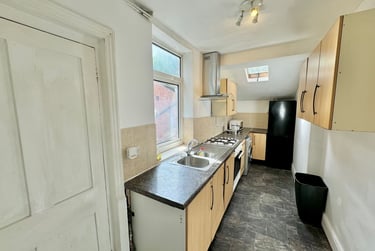 4 bed house, Homestead Crescent, Didsbury, Manchester, M191GL - Image 3