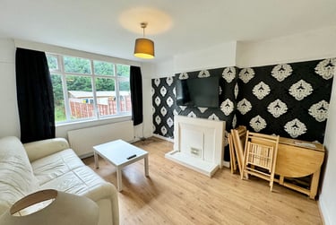 4 bed house, Homestead Crescent, Didsbury, Manchester, M191GL - Image 2