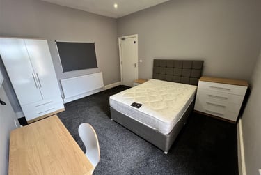 7 bed house, Crescent, Castlefield, Salford, M54PF - Image 2