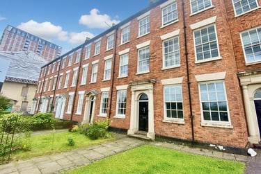 7 bed house, Crescent, Castlefield, Salford, M54PF - Image 1