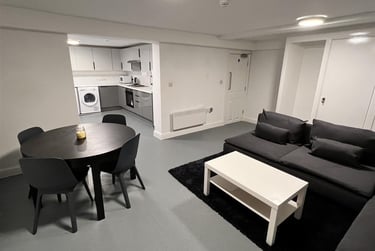 8 bed house, Crescent, Castlefield, Salford, M54PF - Image 4