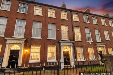 8 bed house, Crescent, Castlefield, Salford, M54PF - Image 1