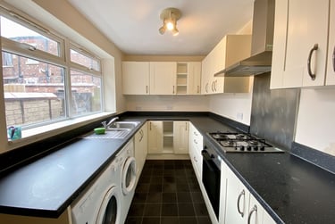 3 bed house, Heald Place, Rusholme, Manchester, M145NJ - Image 2
