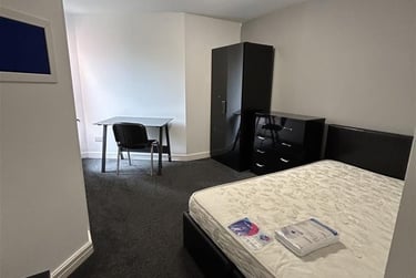 5 bed house, Salford, Langworthy, M67FX - Image 9