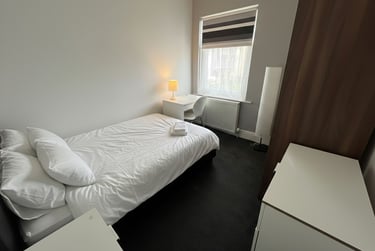 1 bed house, 5 Calvert Street, Weaste, Salford, M55HN - Image 1