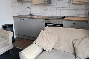 1 bed flat, Flat 4, 70 High Street, St Catherines, Lincoln, LN58FB - Image 2