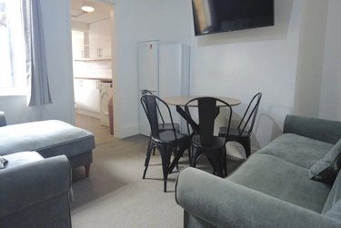 6 bed house, 14 St. Andrews Street, City Centre, Lincoln, LN57NE - Image 1