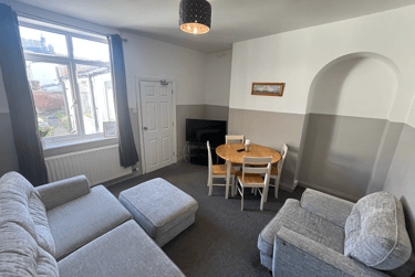 4 bed house, 16 Baggholme Road, City Centre, Lincoln, LN25BQ - Image 1