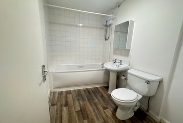 1 bed flat, 1A Monks Road, City Centre, Lincoln, LN25HL - Image 5