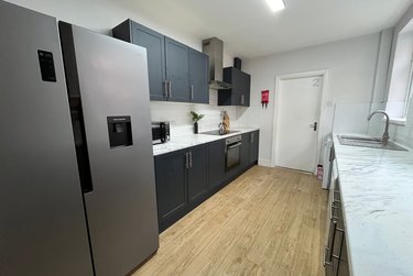 6 bed house, 104 Portland Street, City Centre, Lincoln, LN57LE - Image 3