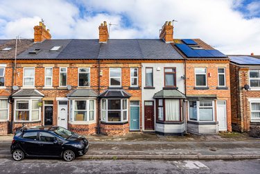 4 bed house, Beeston, Nottingham, NG92BW - Image 1