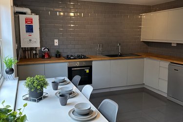 6 bed house, Denison Street, Radford, Nottingham, NG73PH - Image 2