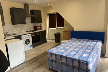 1 bed studio, 72A Derby Grove, Radford, Nottingham, NG71PF - Image 6