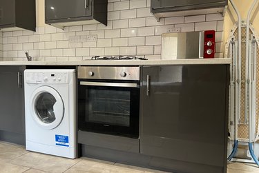 1 bed studio, 72A Derby Grove, Radford, Nottingham, NG71PF - Image 13