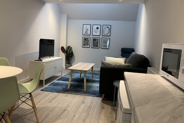 2 bed flat, Chelmsford Street, City Centre, Lincoln, LN57BX - Image 1