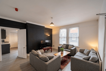 7 bed house, 99 Castle Boulevard, Lace Market, Nottingham, NG71FE - Image 2