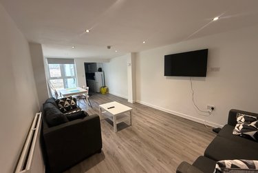 6 bed house, 11 Frederick Grove, Lenton, Nottingham, NG71SG - Image 1