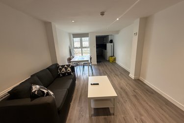 6 bed house, 11 Frederick Grove, Lenton, Nottingham, NG71SG - Image 2