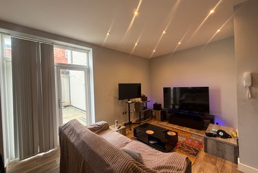 2 bed flat, 86 North Sherwood Street, Arboretum, Nottingham, NG14EE - Image 2