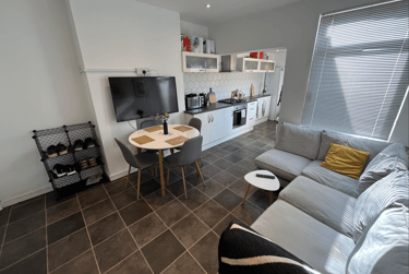 2 bed house, 1 Scorer Street, St Catherines, Lincoln, LN57XD - Image 2