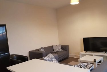 5 bed house, 3a Monks Road, City Centre, Lincoln, LN25HL - Image 3