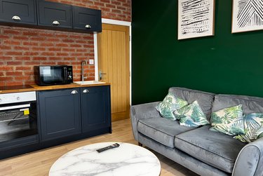 1 bed flat, 141 Lenton Boulevard, Lenton, Nottingham, NG72BT - Image 2