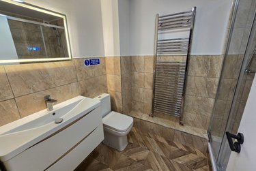 6 bed house, Denison Street, Radford, Nottingham, NG73PH - Image 5