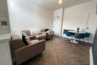 4 bed house, 5 Allison Street, West End, Lincoln, LN11PX - Image 1