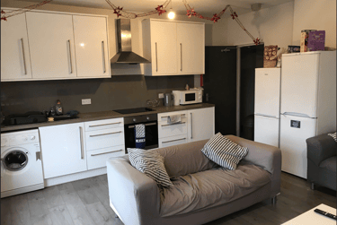 5 bed flat, 3b Monks Road, City Centre, Lincoln, LN25HL - Image 1