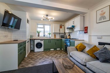 2 bed flat, 113 Hermit Street, City Centre, Lincoln, LN58EF - Image 1