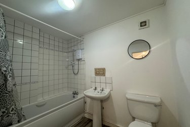 1 bed flat, 1 Monks Road, City Centre, Lincoln, LN25HL - Image 3