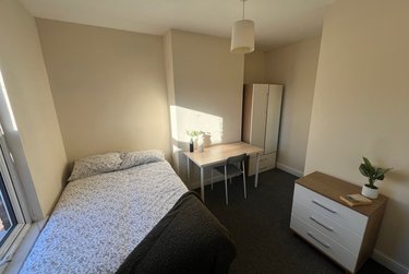 5 bed house, 75 Portland Street, City Centre, Lincoln, LN57LB - Image 2