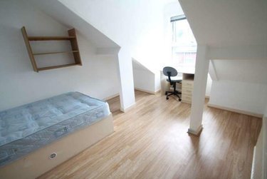 6 bed house, 11 Frederick Grove, Lenton, Nottingham, NG71SG - Image 2