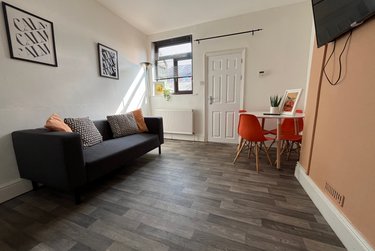 3 bed house, 7 Henry Street, St Catherines, Lincoln, LN57XF - Image 2