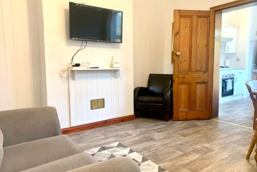 3 bed house, 27 Claremont Street, City Centre, Lincoln, LN25BN - Image 1