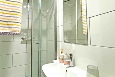 Standard Studio at Damside, 11 Damside Street, City Centre, Lancaster, LA11AW - Image 4