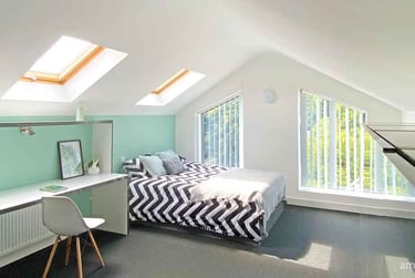 Double Deluxe - Image 2