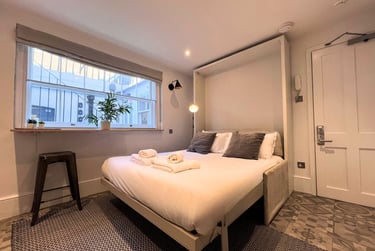 1 bed studio, Baker Street, Marylebone, London, NW16BU - Image 2