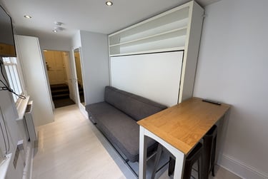 1 bed studio, Baker Street, Marylebone, London, NW16BU - Image 10