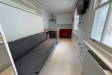 1 bed studio, Baker Street, Marylebone, London, NW16BU - Image 11