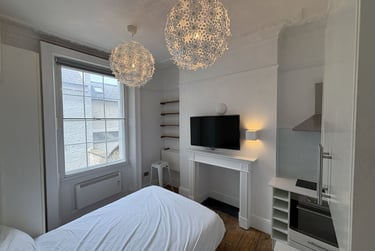 1 bed studio, Baker Street, Marylebone, London, NW16BU - Image 5